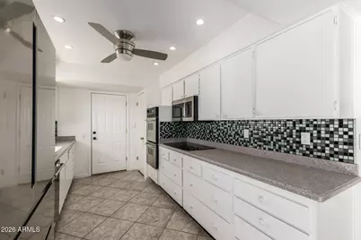 9611 W Terrace Lane, Sun City, AZ 85373 - Photo 17