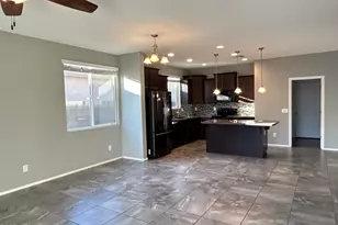 11741 W Chase Ln, Avondale, AZ 85323 - Photo 9