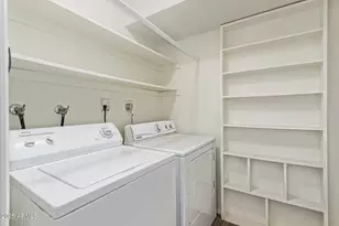 2300 E Concorda Dr, Tempe, AZ 85282 - Photo 31