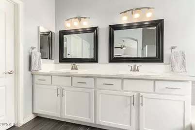 24 S Willow Creek Street, Chandler, AZ 85225 - Photo 21