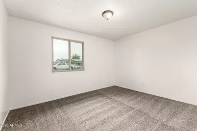 2525 N 47th Drive, Phoenix, AZ 85035 - Photo 15