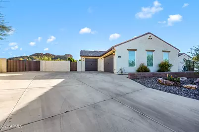 565 W Perkins Street, San Tan Valley, AZ 85143 - Photo 9