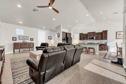 565 W Perkins Street, San Tan Valley, AZ 85143 - Photo 23