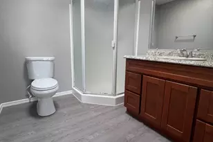 6541 N 67th Ave, Glendale, AZ 85301 - Photo 11