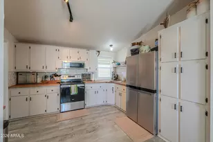 7972 W Caballo Cir, Arizona City, AZ 85123 - Photo 11