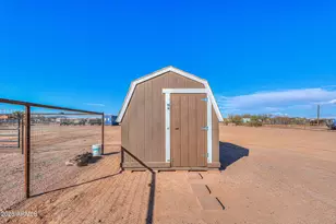 7972 W Caballo Cir, Arizona City, AZ 85123 - Photo 33