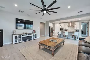 7526 W Jones Ave, Phoenix, AZ 85043 - Photo 11