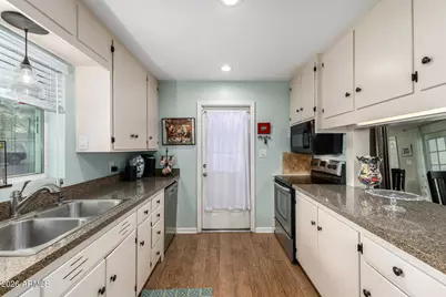 4601 N 75th Street, Scottsdale, AZ 85251 - Photo 11