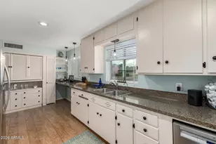 4601 N 75th St, Scottsdale, AZ 85251 - Photo 11