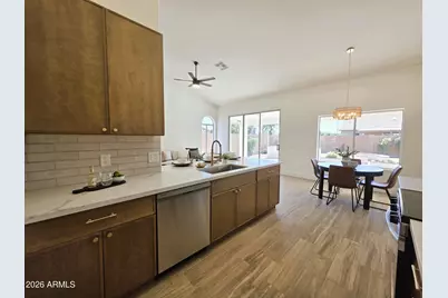 5261 W Shannon Court, Chandler, AZ 85226 - Photo 9