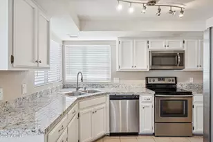 6040 W Desert Cove Ave, Glendale, AZ 85304 - Photo 9