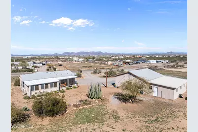51539 W Donald Road, Aguila, AZ 85320 - Photo 13