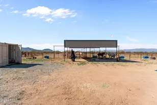 51539 W Donald Rd, Aguila, AZ 85320 - Photo 9