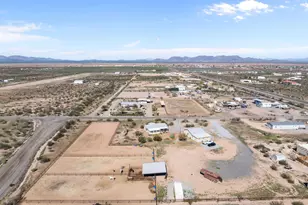 51539 W Donald Rd, Aguila, AZ 85320 - Photo 11