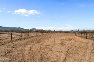 51539 W Donald Rd, Aguila, AZ 85320 - Photo 11
