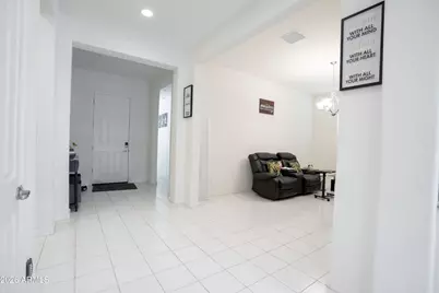 22419 N 97th Lane, Peoria, AZ 85383 - Photo 9