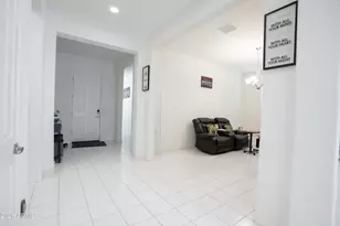 22419 N 97th Ln, Peoria, AZ 85383 - Photo 9