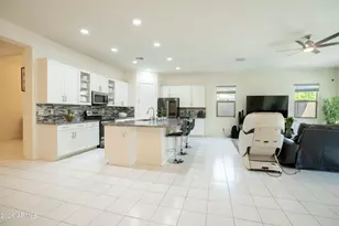 22419 N 97th Ln, Peoria, AZ 85383 - Photo 5