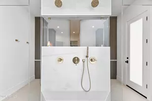 7180 E Belmont Ave, Paradise Valley, AZ 85253 - Photo 17