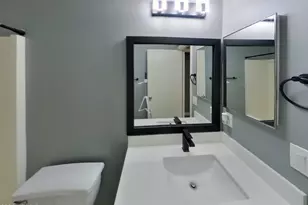 8610 W Echo Ln, Peoria, AZ 85345 - Photo 13