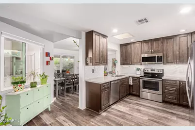 10864 W Santa Fe Drive, Sun City, AZ 85351 - Photo 15