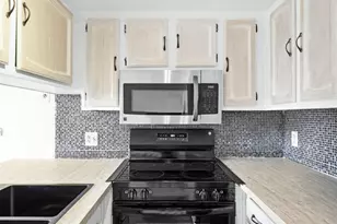 10411 N 11th Ave, Phoenix, AZ 85021 - Photo 11