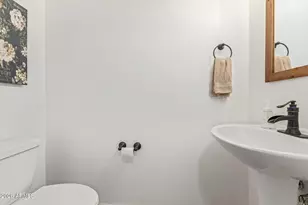 18196 W Ivy Ln, Surprise, AZ 85388 - Photo 15