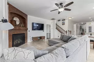 18196 W Ivy Ln, Surprise, AZ 85388 - Photo 5