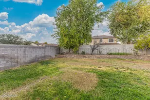 18196 W Ivy Ln, Surprise, AZ 85388 - Photo 29