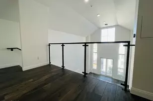 215 E McKinley St, Phoenix, AZ 85004 - Photo 7