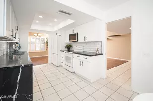 10004 W Pleasant Valley Rd, Sun City, AZ 85351 - Photo 19