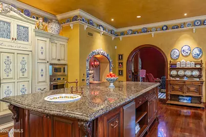 8353 N 58th Place, Paradise Valley, AZ 85253 - Photo 17