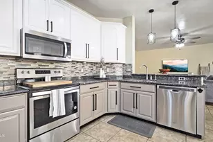 13888 W Wilshire Dr, Goodyear, AZ 85395 - Photo 9