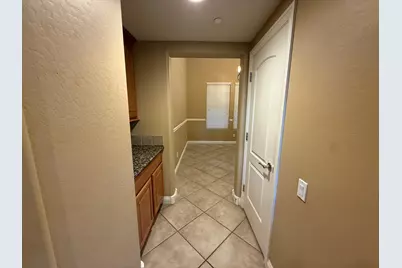 21807 N 37th Street, Phoenix, AZ 85050 - Photo 17