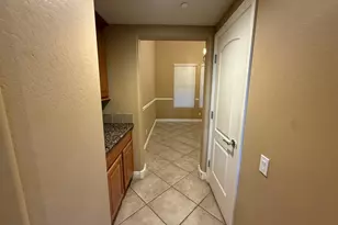 21807 N 37th St, Phoenix, AZ 85050 - Photo 17