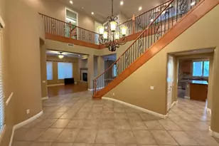 21807 N 37th St, Phoenix, AZ 85050 - Photo 11