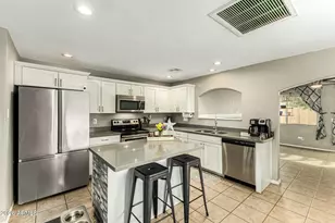 9133 W Cortez St, Peoria, AZ 85345 - Photo 13