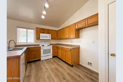 2601 S 80th Lane, Phoenix, AZ 85043 - Photo 7