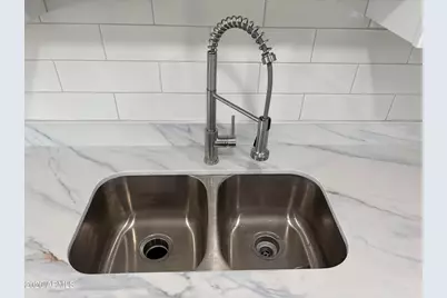 3902 W McLellan Boulevard, Phoenix, AZ 85019 - Photo 17