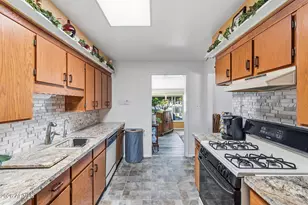 12801 N Lake Dr, Sun City, AZ 85351 - Photo 17