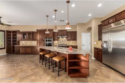 12481 W Milton Drive, Peoria, AZ 85383 - Photo 17