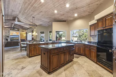 8614 E Sweetwater Avenue, Scottsdale, AZ 85260 - Photo 11