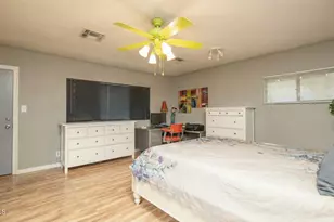 4640 N 14th Ave, Phoenix, AZ 85013 - Photo 13