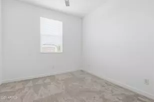 2323 W Grenadine Rd, Phoenix, AZ 85041 - Photo 27