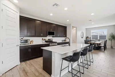 2323 W Grenadine Road, Phoenix, AZ 85041 - Photo 7