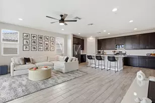 2323 W Grenadine Rd, Phoenix, AZ 85041 - Photo 9