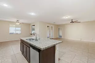 15869 W Mauna Loa Ln, Surprise, AZ 85379 - Photo 13