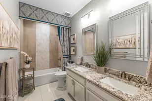 12547 W Tuckey Ln, Glendale, AZ 85307 - Photo 9