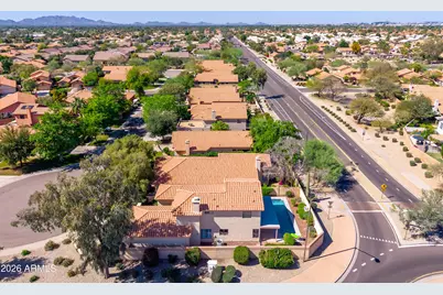 9596 E Windrose Drive, Scottsdale, AZ 85260 - Photo 43