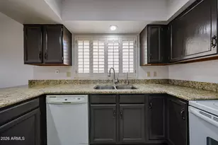 82 W Calle De Arcos, Tempe, AZ 85284 - Photo 11